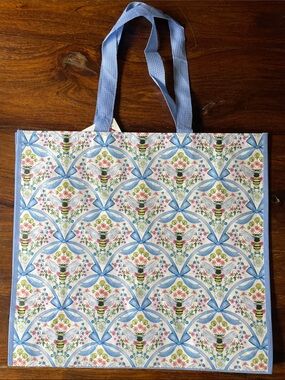 NWT Reusable TJ Maxx Shopping Tote Bag Bees Blue Bows Wildflowers Bridgerton